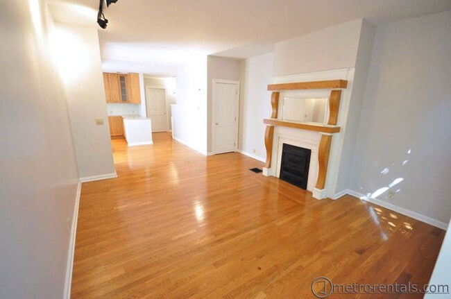 Building Photo - 1237 Indianola Ave