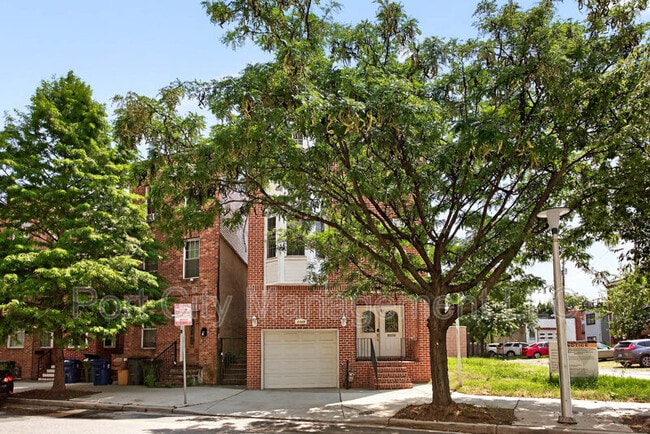 Building Photo - 1125 Race St