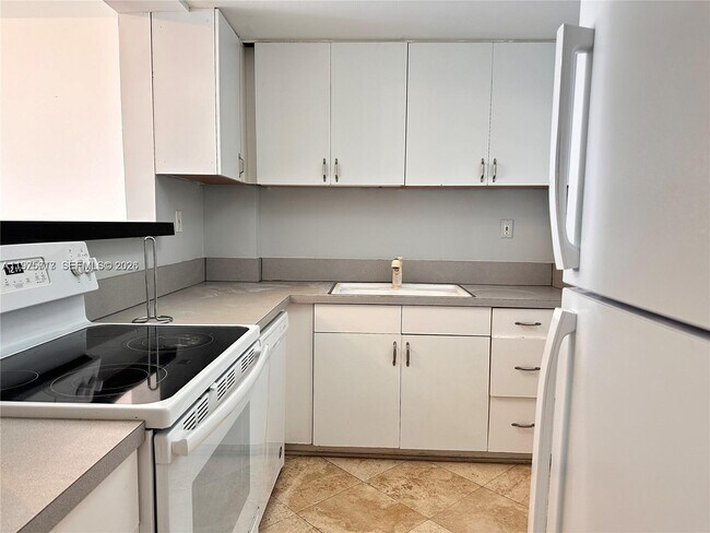 Foto del edificio - 3301 NE 5th Ave