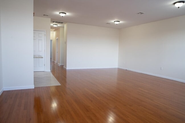 Foto del edificio - 17.5 Oak St