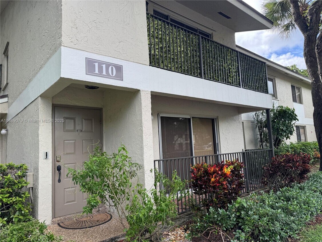 Foto principal - 110 Gardens Dr