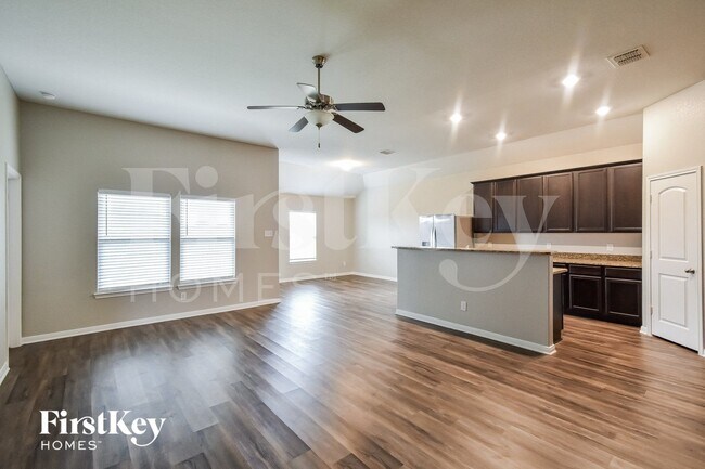 Building Photo - 11811 Wolf Cyn