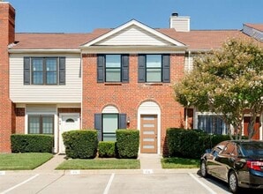 Building Photo - 226 Samuel Blvd