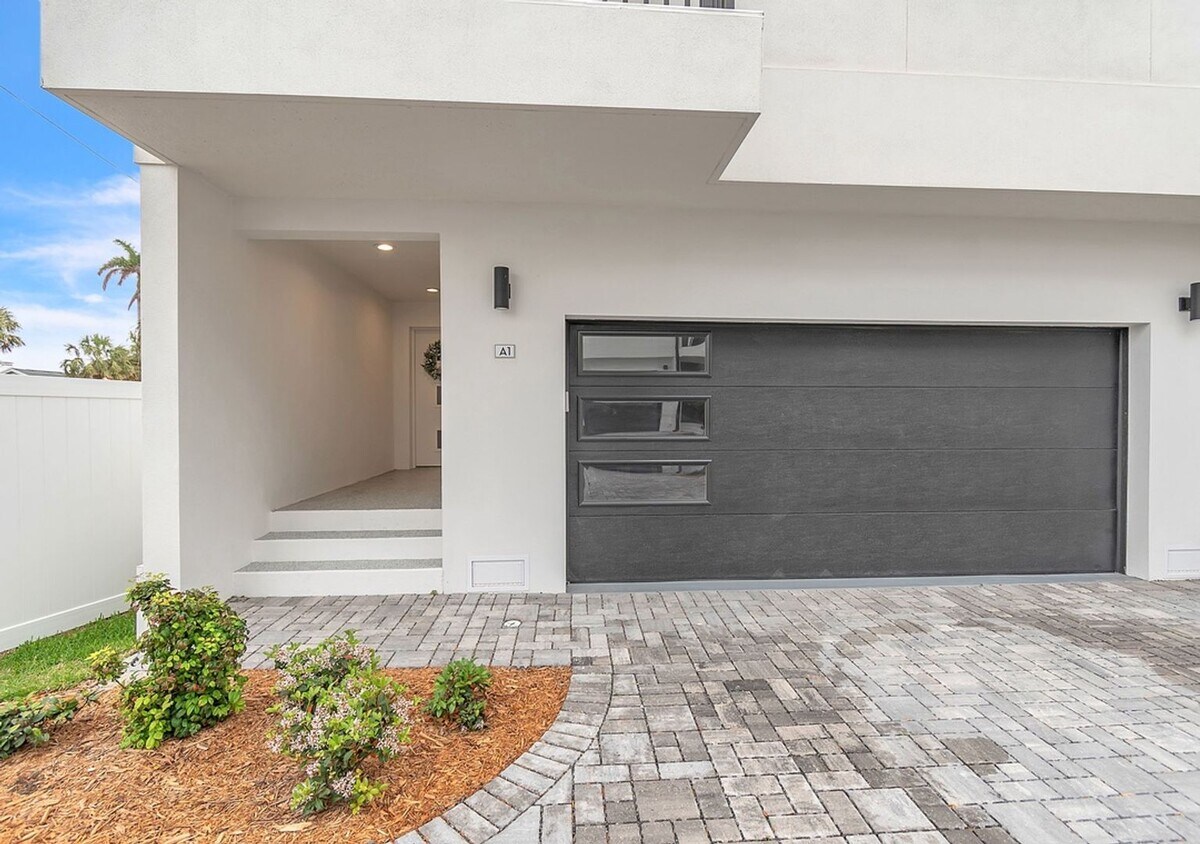 Foto principal - 15405 Gulf Blvd