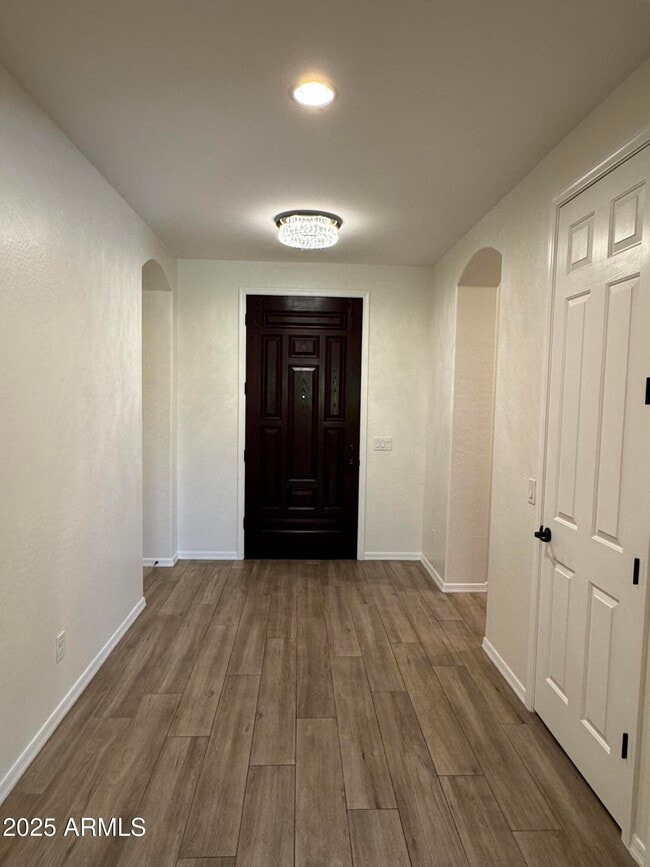 Building Photo - 712 W San Carlos Way