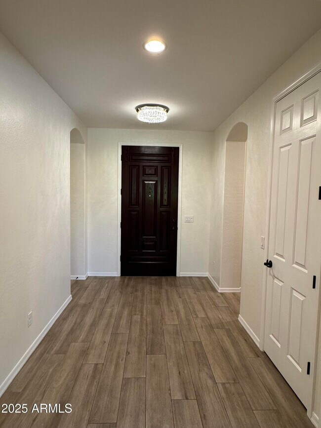 Foto del edificio - 712 W San Carlos Way