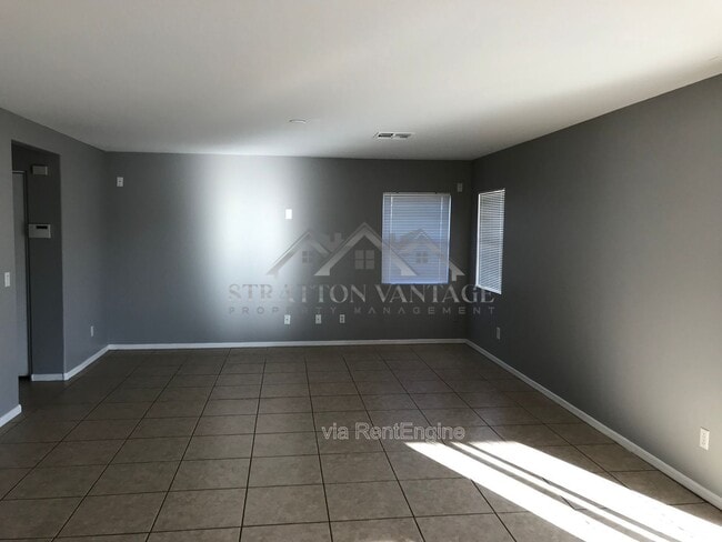 Foto del edificio - 12525 W Rosewood Ln