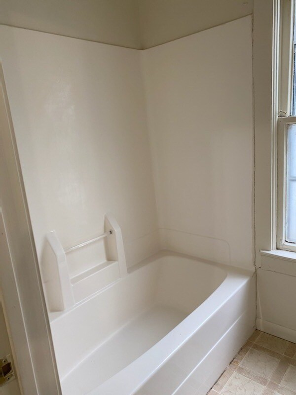 Building Photo - 407 Lingle Ave