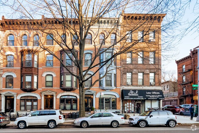 Building Photo - 361 6th Ave