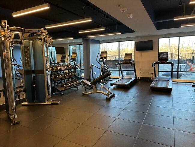 Foto del edificio - 1554 Soldiers Field Rd