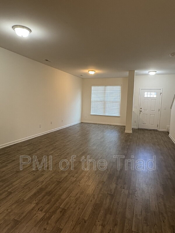 Foto del edificio - 5324 Farm House Trail