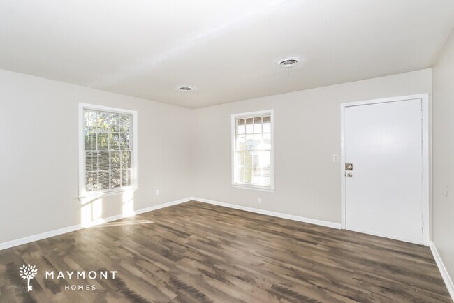 Foto del edificio - 2807 Glenn Hills Dr
