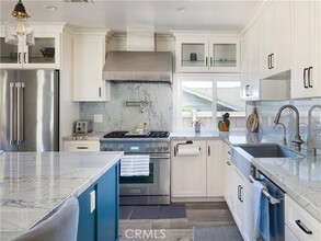 Building Photo - 2805 Calle Aventura