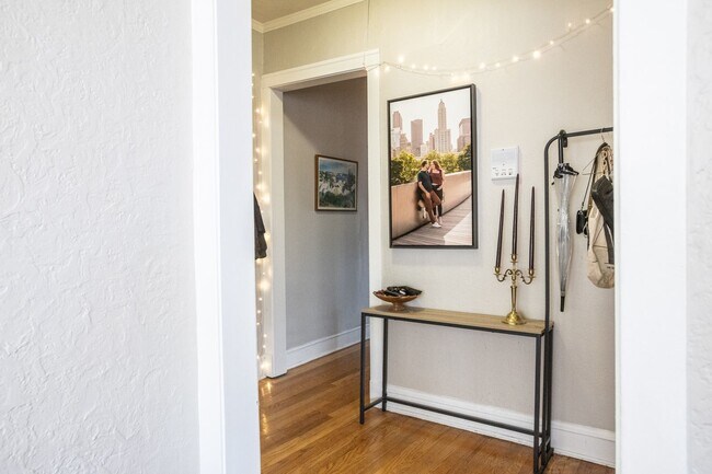 Foto del edificio - 1514 W Addison St