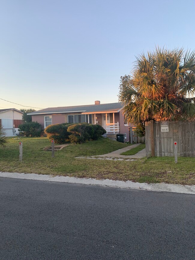 Building Photo - 485 Golf Blvd