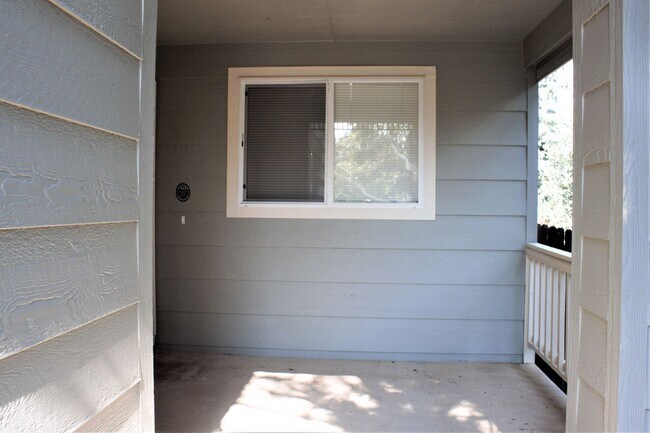 Building Photo - 8253 Wilmington Drive