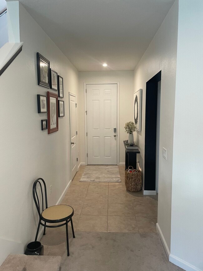 Foto del edificio - 1589 Chelsea Manor Cir