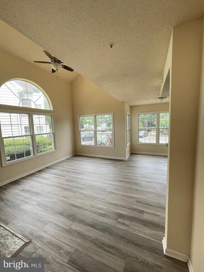 Foto del edificio - 15787 Easthaven Ct