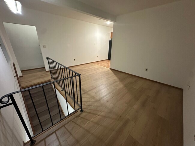 Foto del edificio - 1747 E 2nd St