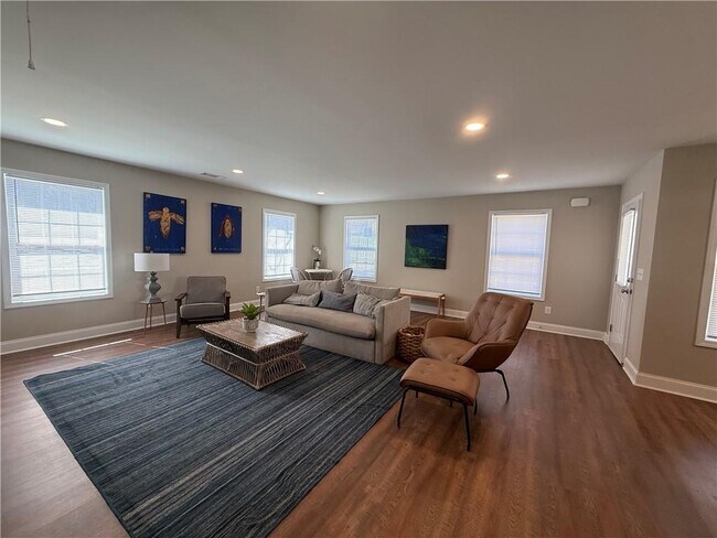 Foto del edificio - 5956 Moon Dr
