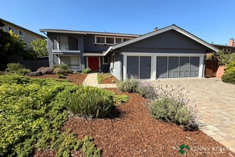Building Photo - 1748 Los Altos Dr
