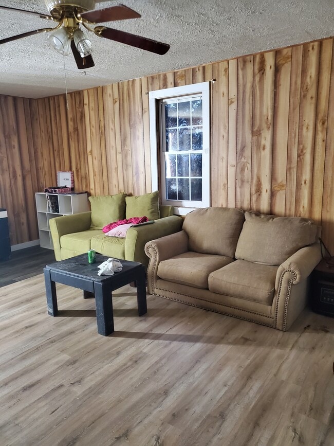 Foto del edificio - 6677 Penns Chapel Rd