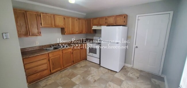 Foto del edificio - 4271 Mineral Ave