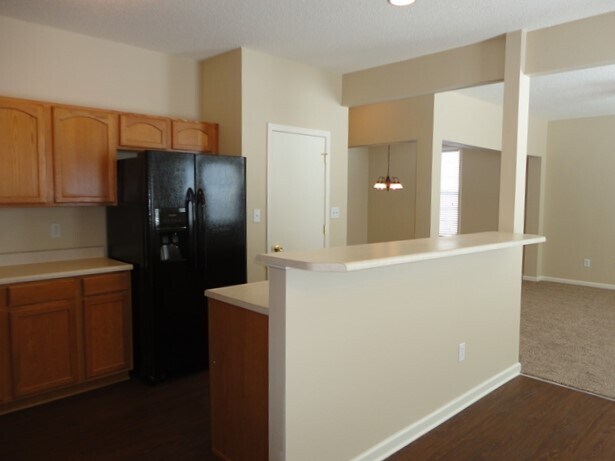 Building Photo - 10285 New Dawn Place