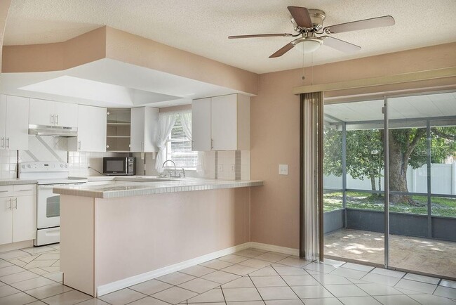 Foto del edificio - 2167 Swanson Dr
