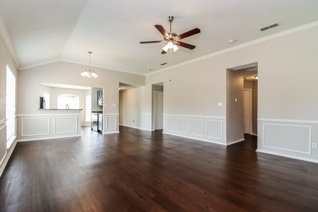 Foto del edificio - 2844 Claremont Dr