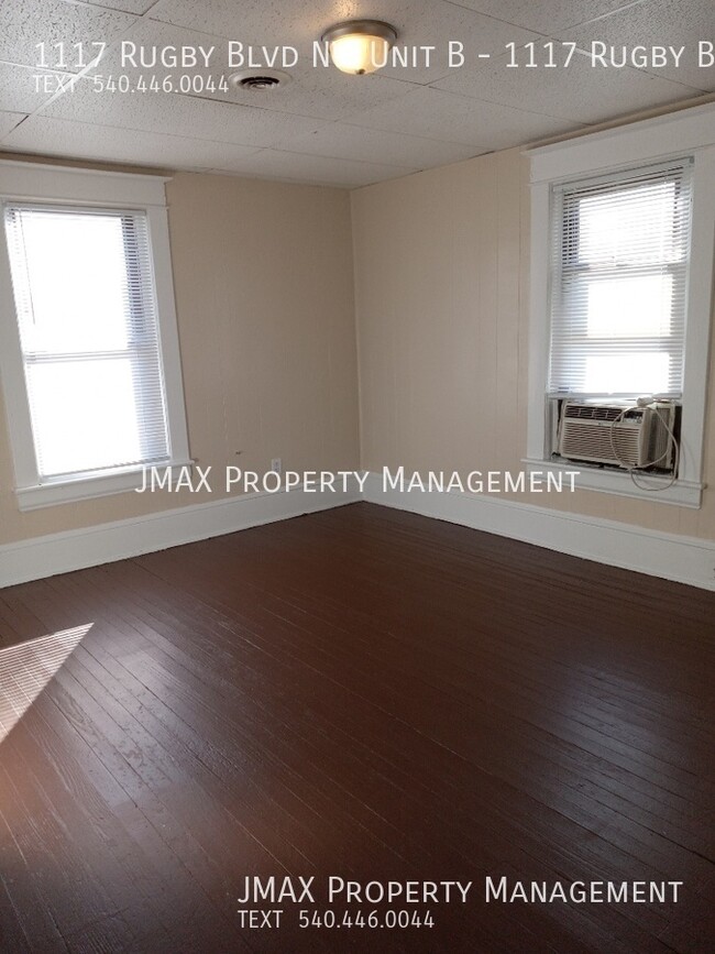 Building Photo - 1117 Rugby Blvd NW