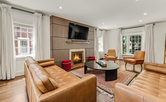 Foto del edificio - 5062 N Larkin St
