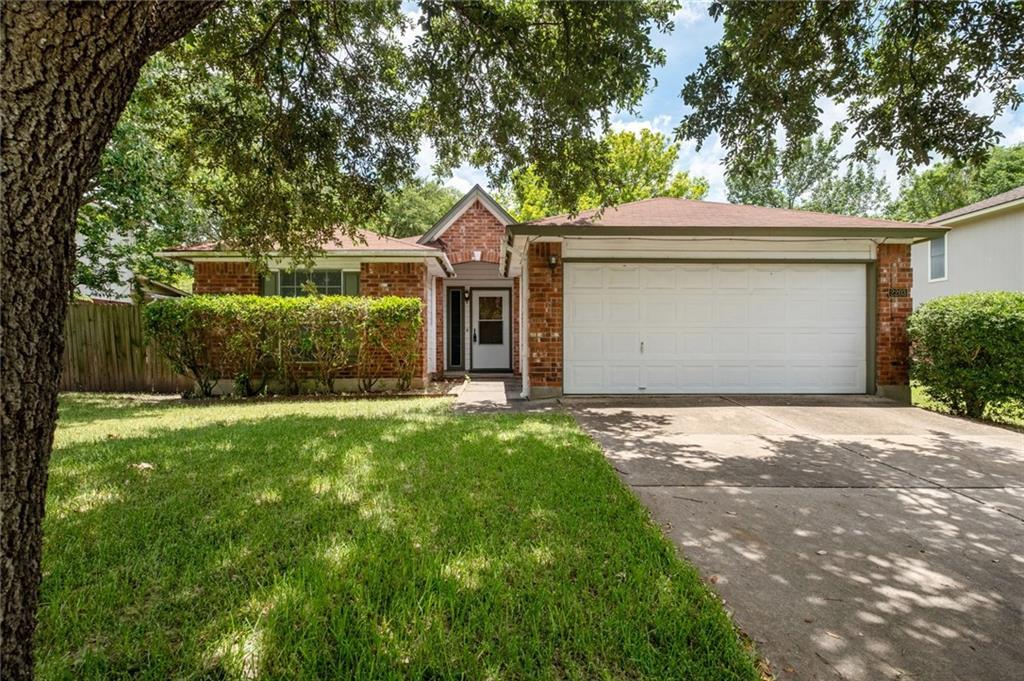 Foto principal - 2203 N Shields Dr