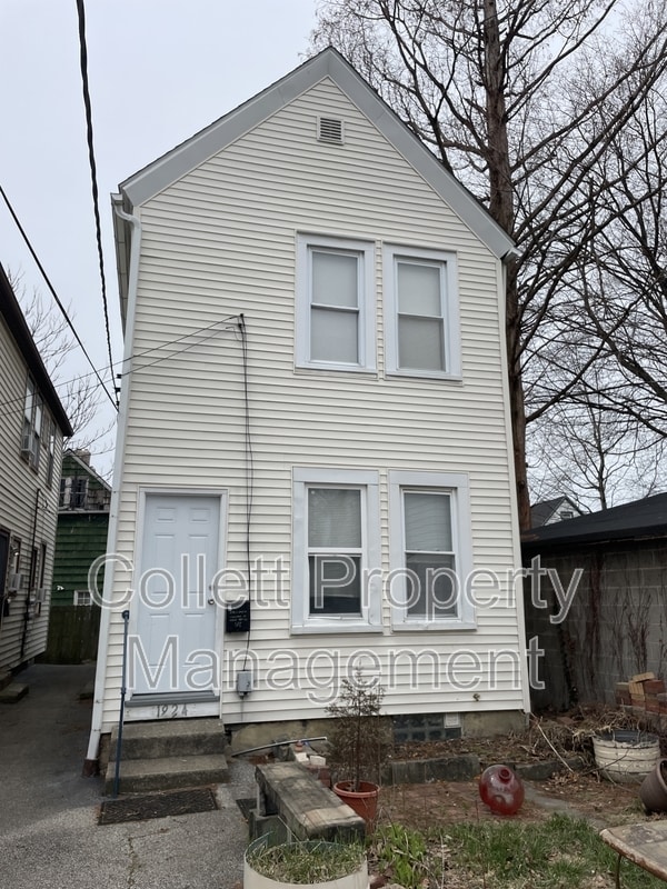 Building Photo - 1924 E 123rd St