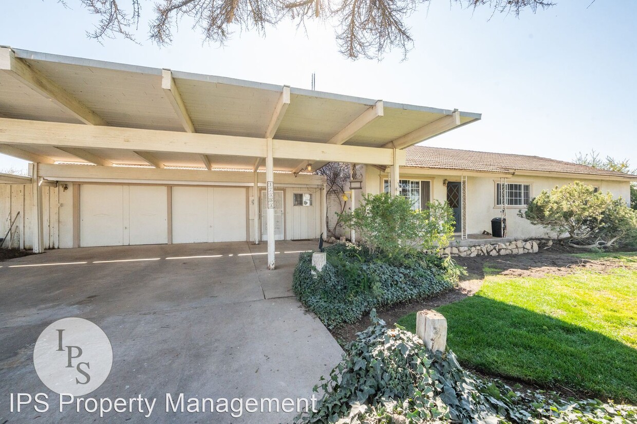 3 br, 2 bath House - 17303 W. Belmont Ave. Photo