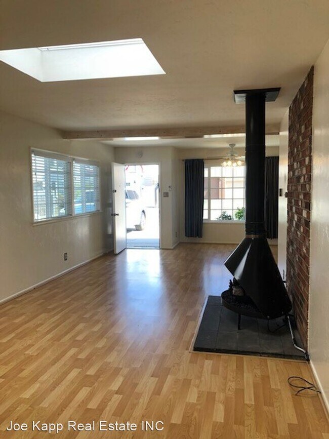 Building Photo - 3 br, 1 bath House - 1285 Hanover Lane