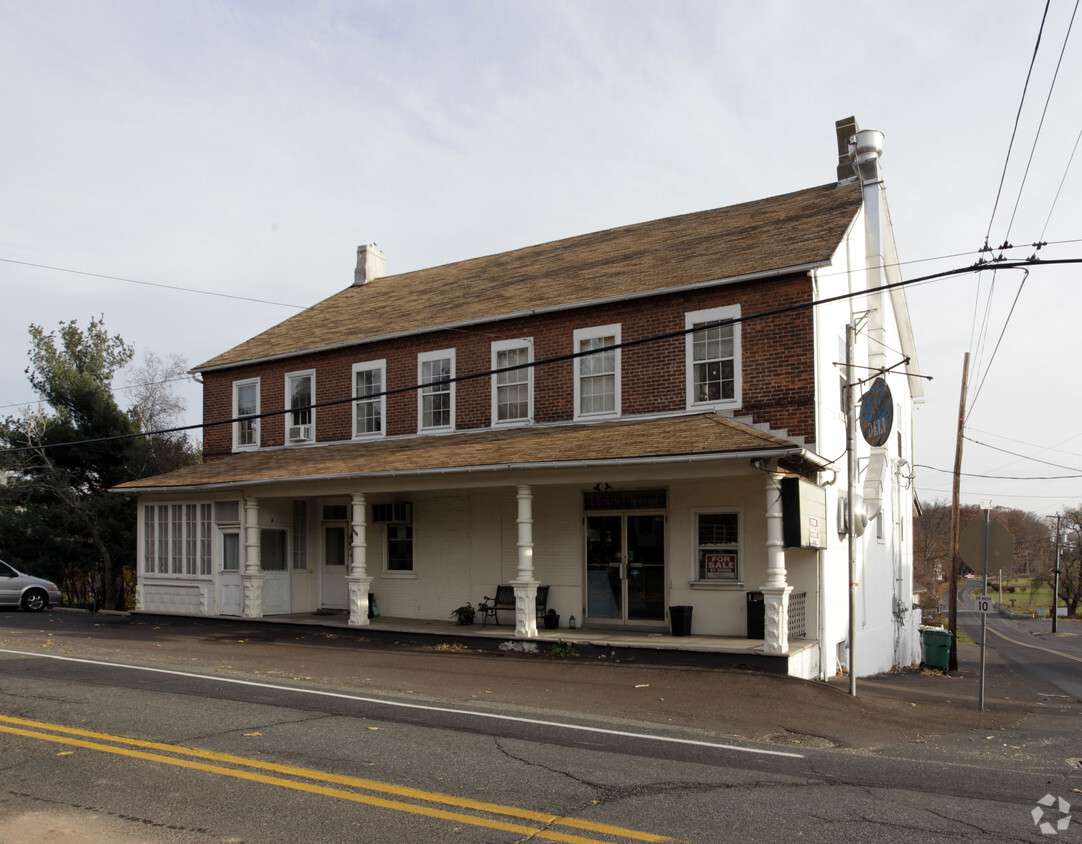Primary Photo - 2201 Spinnerstown Rd