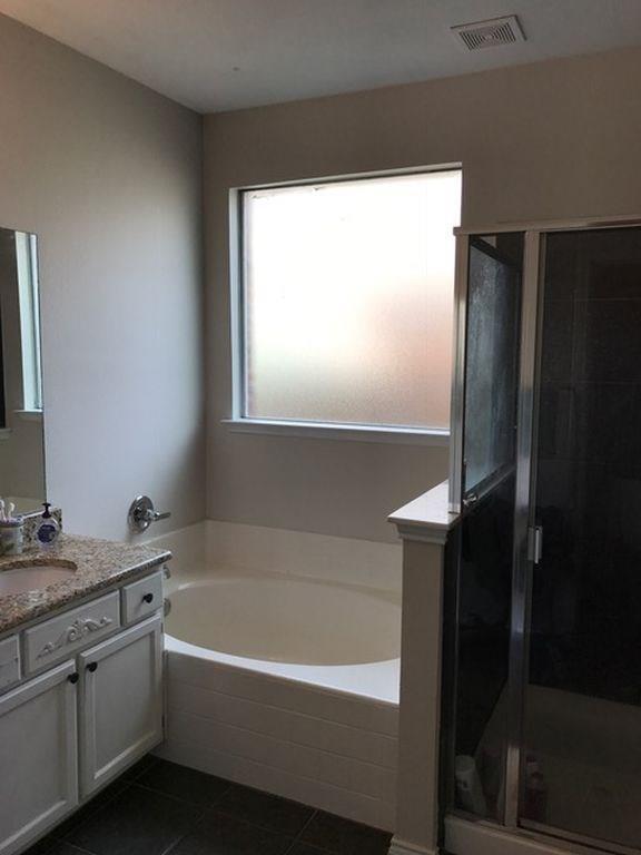 Building Photo - 13553 Valley Mills Dr