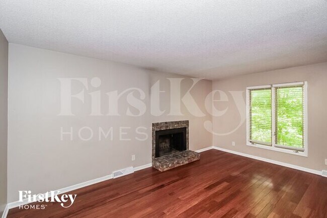 Foto del edificio - 606 Mirawood Trail NE