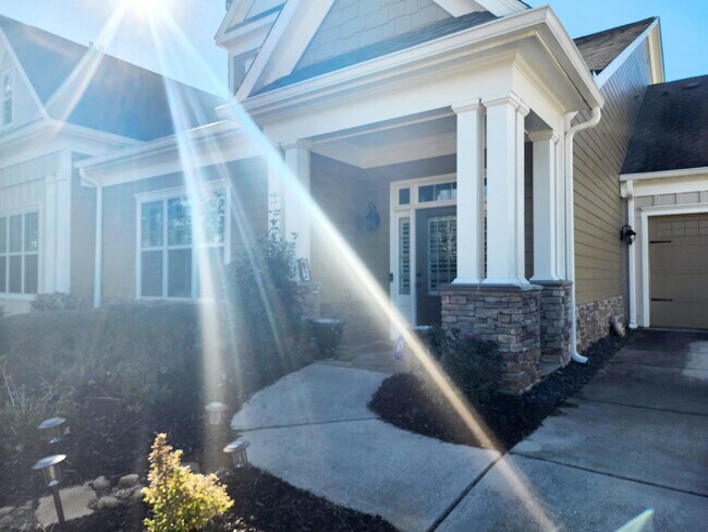 Building Photo - 1141 Silverton Dr