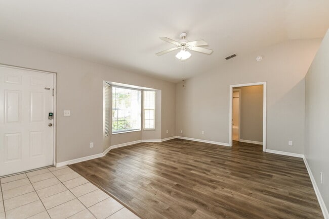 Building Photo - 4658 Sierra Ln
