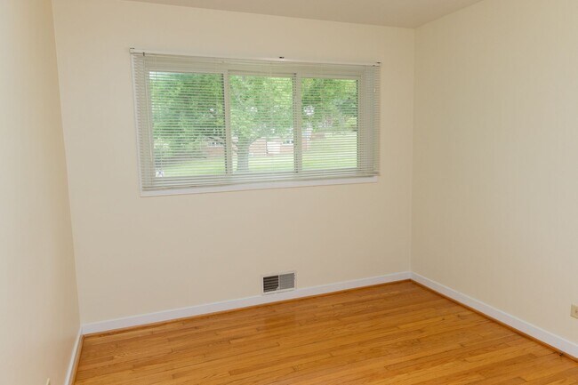 Foto del edificio - Comfortable Single-Family Living with All-...