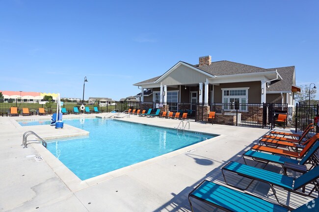 Piscina - Prairie Grass at Waukee