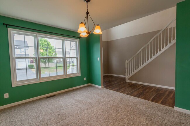 Foto del edificio - 3 Bed, 2.5 Bath, Single Family Home in Martinsburg, WV