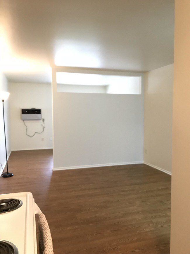 Foto del edificio - 1690 Driftwood Dr