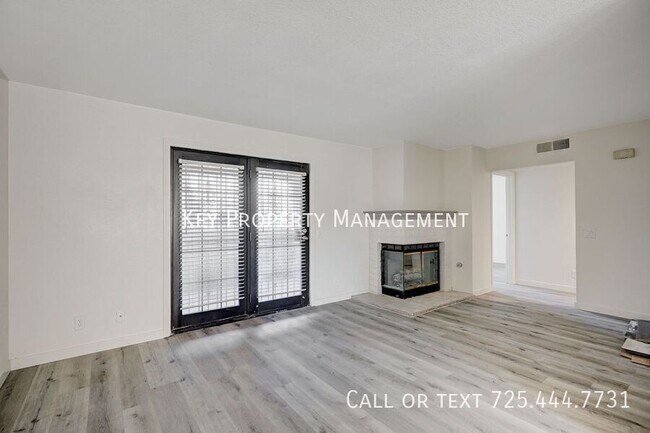 Foto del edificio - COMPLETELY REMODELED 2 BEDROOM 2 BATH COND...