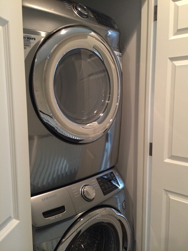 laundry - 145 W Montauk Hwy