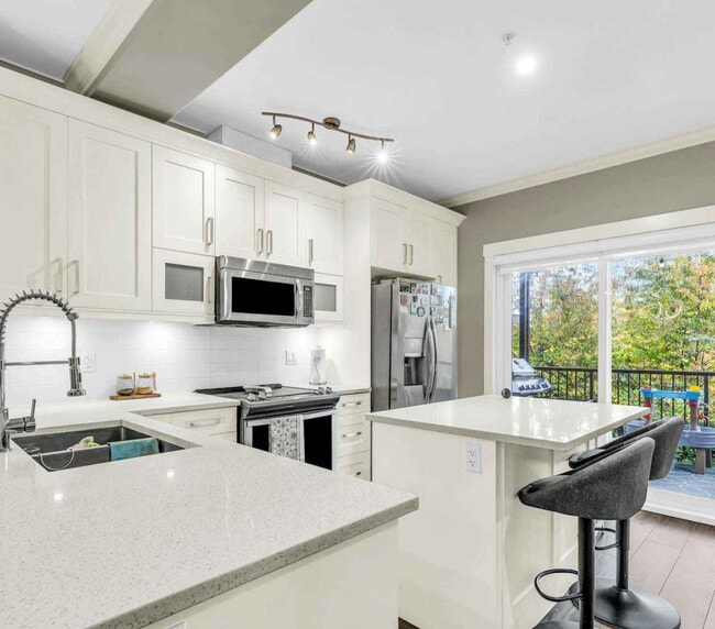 Building Photo - 10151-10240 240 St