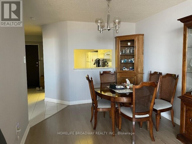 Building Photo - 350 Alton Towers Cir