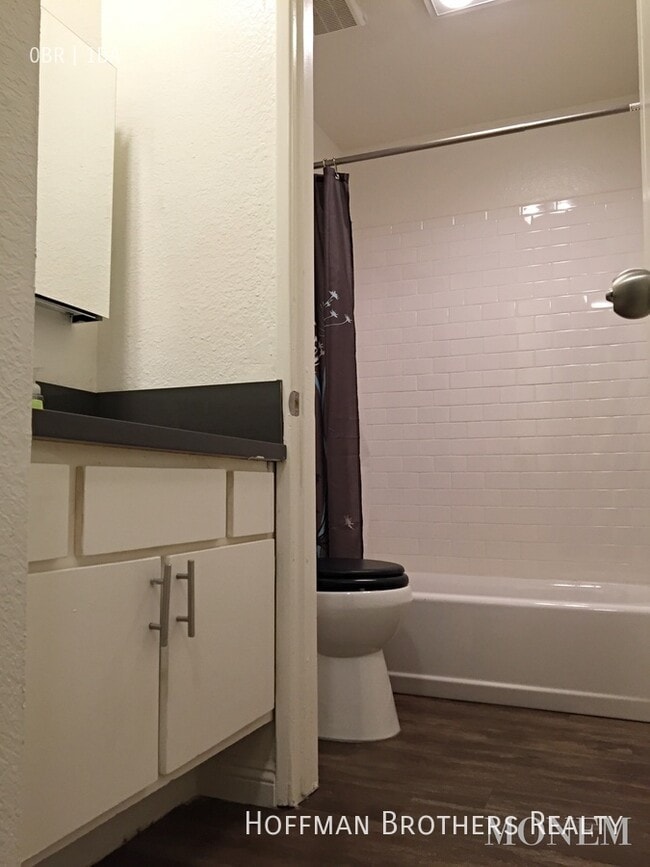 Building Photo - 4124 N Eagle Rock Blvd